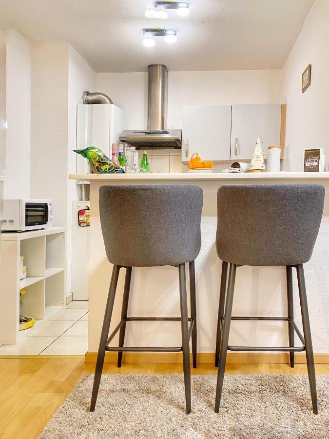 Centre Ville Au Calme , Parking Prive Interieur Car Et Bike 萨维尔纳 外观 照片